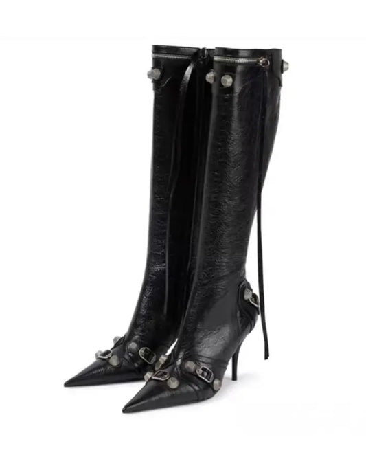 Noir Pointed Boots